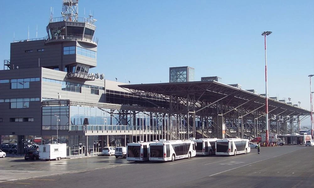 Θεσσαλονίκη: Προβλήματα στο αεροδρόμιο Μακεδονία λόγω των ανέμων